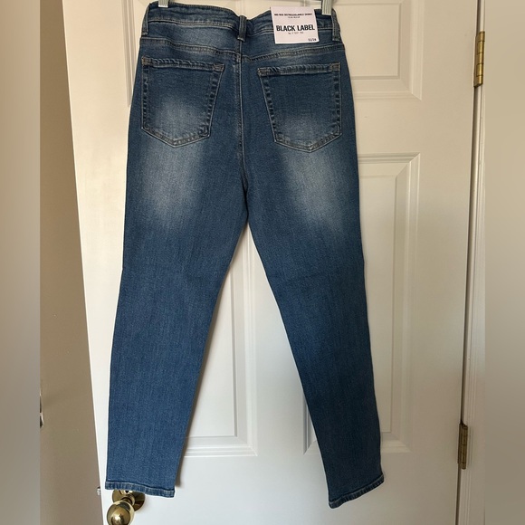 NWT * Black Label Mid- Rise Distressed Skinny - Size 11/29 - Picture 3 of 3